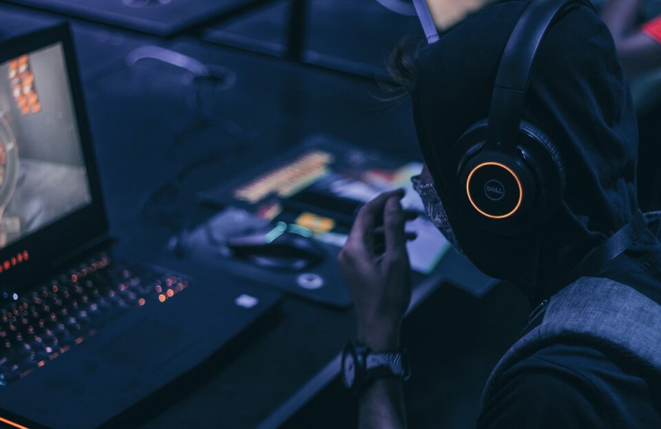 Why You Shouldn’t Walk on Escalators